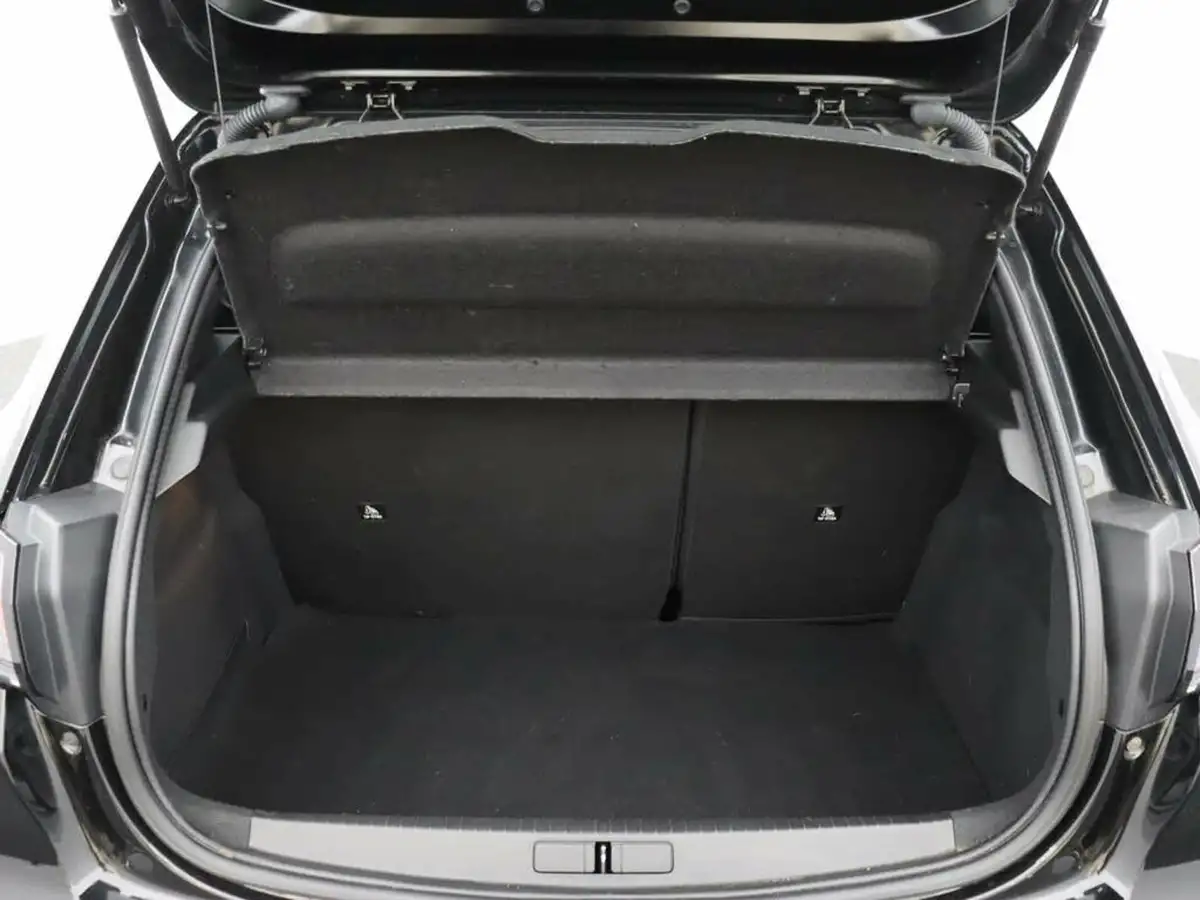 2022-peugeot-208-15-bluehdi-allure-premium-big-14