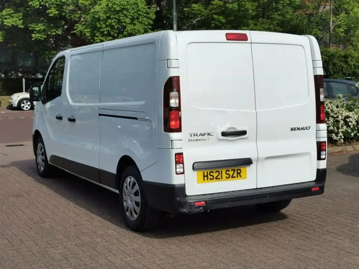 2021-renault-trafic-20dci-ll30-energy-120-business-panel-big-3