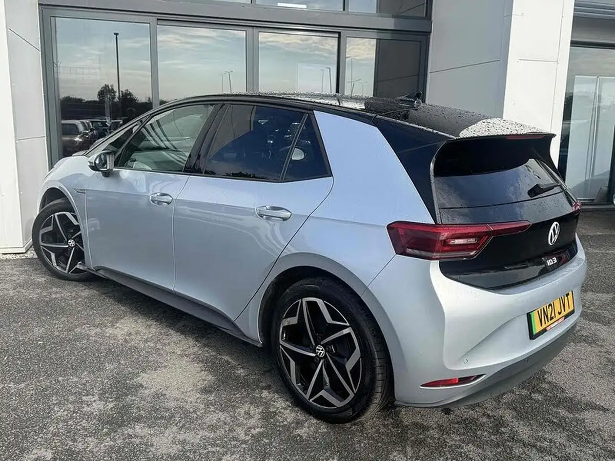 2021-volkswagen-id3-e-tour-big-13