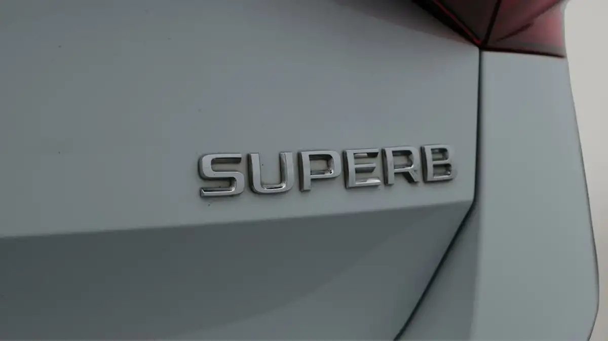 2018-skoda-superb-20tdi-scr-se-l-executive-190ps-estate-big-21