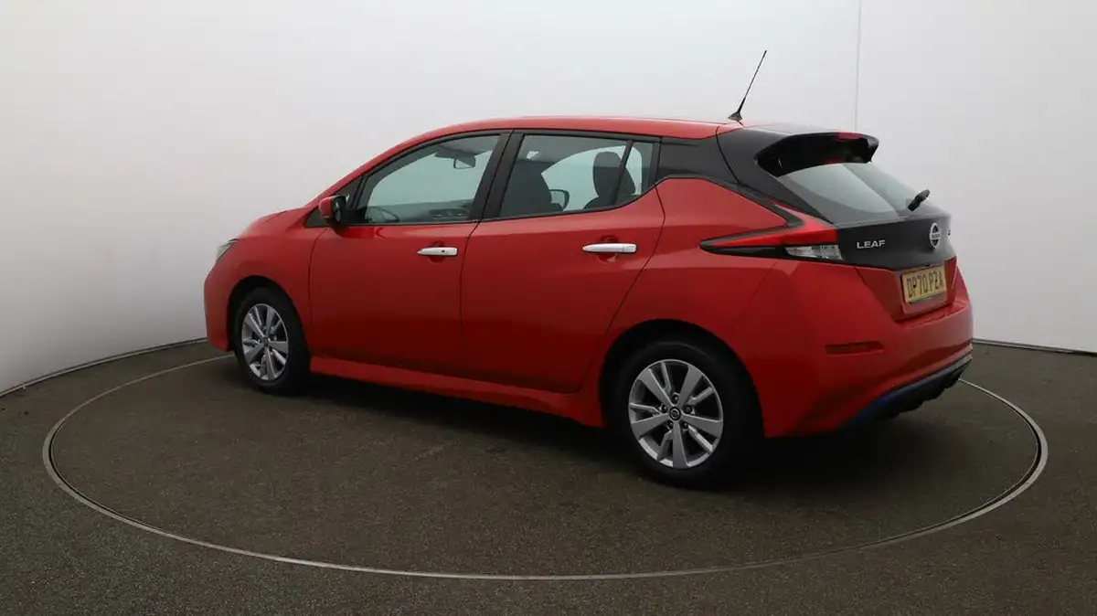 2021-nissan-leaf-e-acenta-big-33