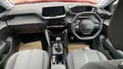 2023-peugeot-208-12-puretech-allure-premium-100ps-small-4