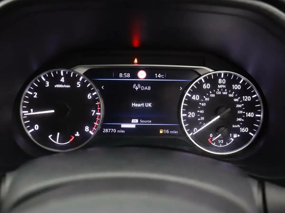 2023-nissan-juke-10-dig-t-n-connecta-big-10