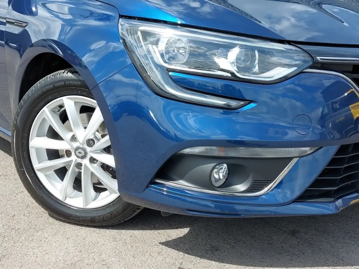 2019-renault-megane-15dci-play-hatchback-big-8
