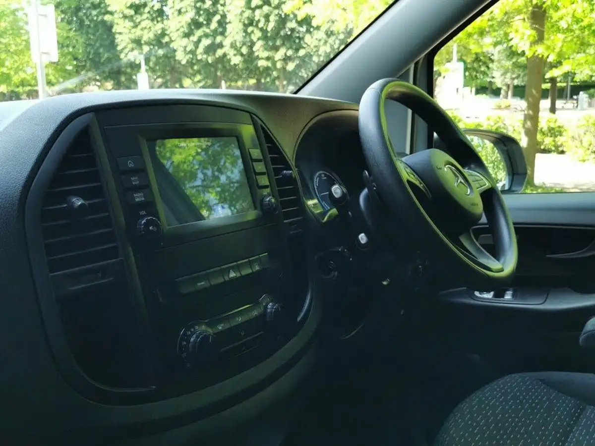 2022-mercedes-benz-vito-e-progressive-l2-big-10