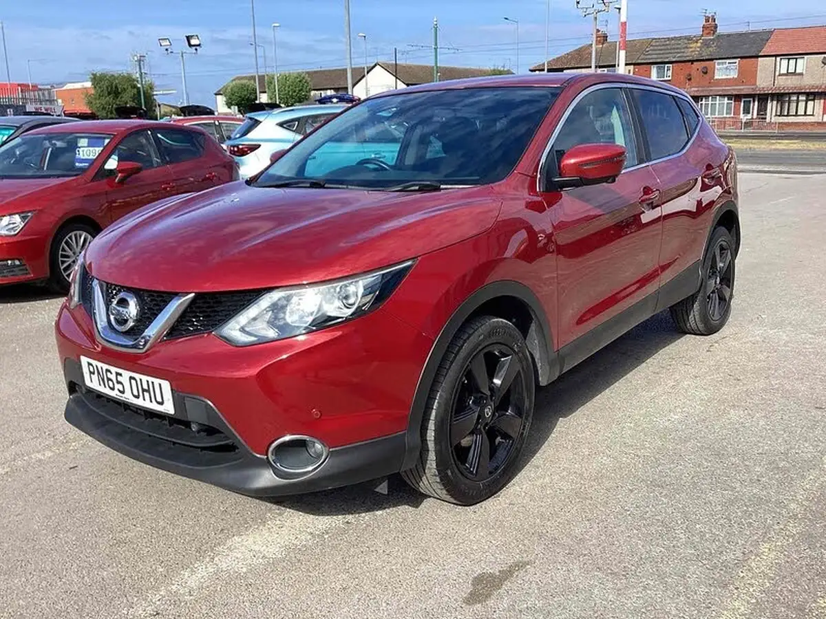 2015-nissan-qashqai-12-n-tec-big-5