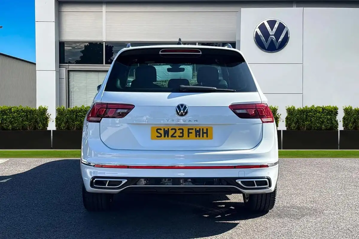 2023-volkswagen-tiguan-15-tsi-r-line-edition-big-3