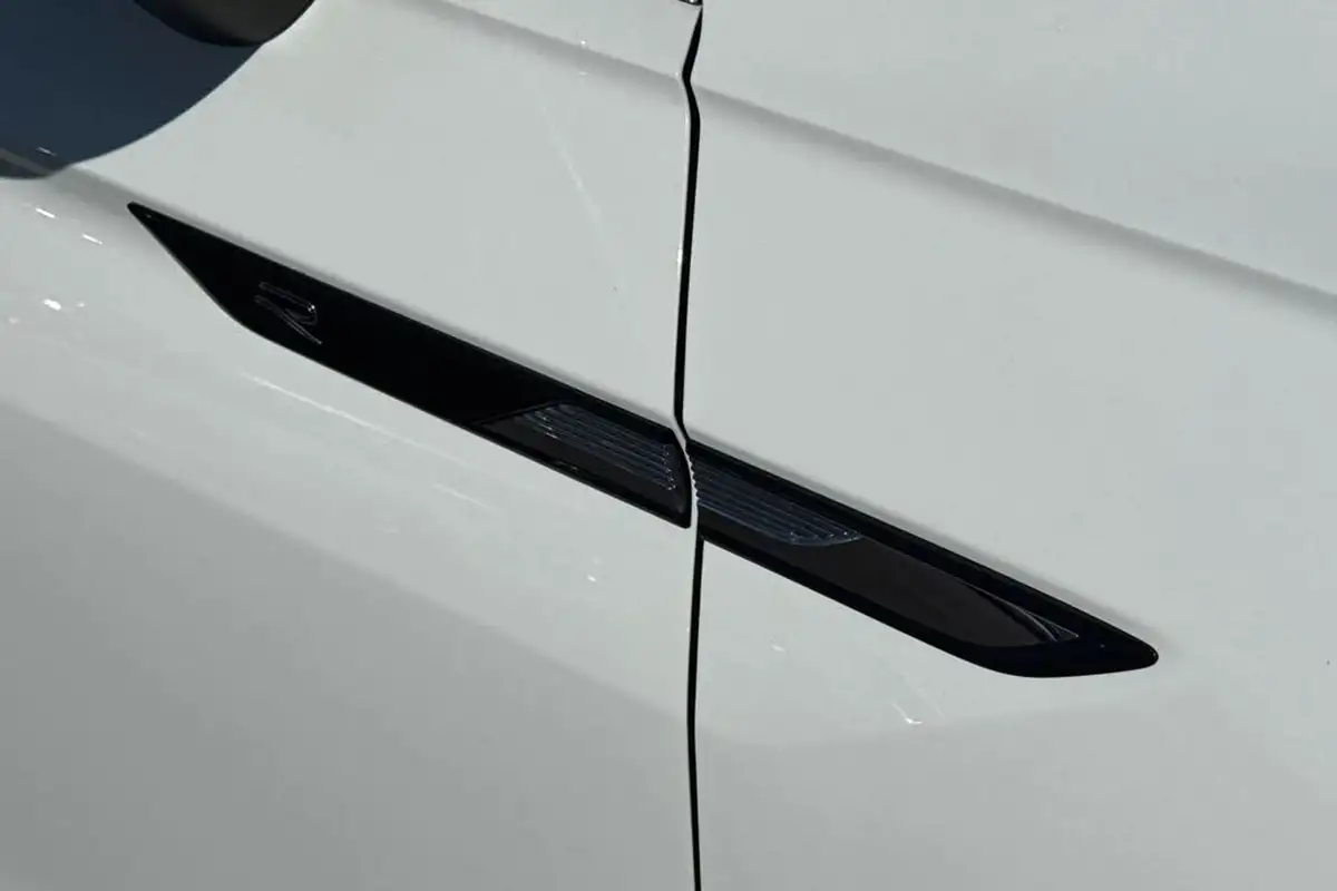 2023-volkswagen-tiguan-15-tsi-r-line-edition-big-27