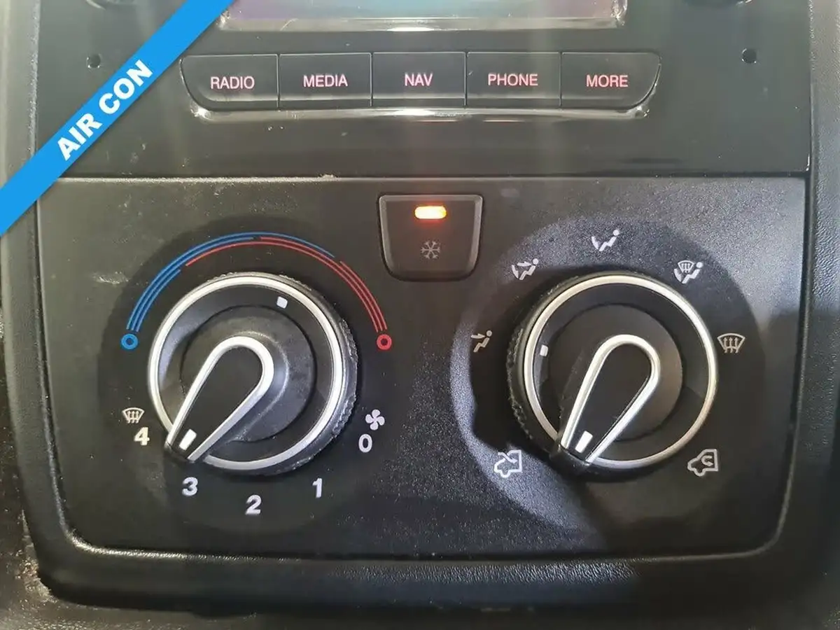 2022-peugeot-boxer-22-bluehdi-professional-335-l3-h2-panel-big-7