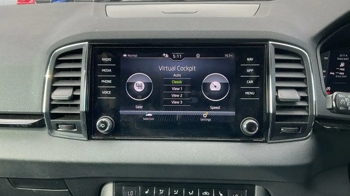 2023-skoda-karoq-10-tsi-se-l-big-14