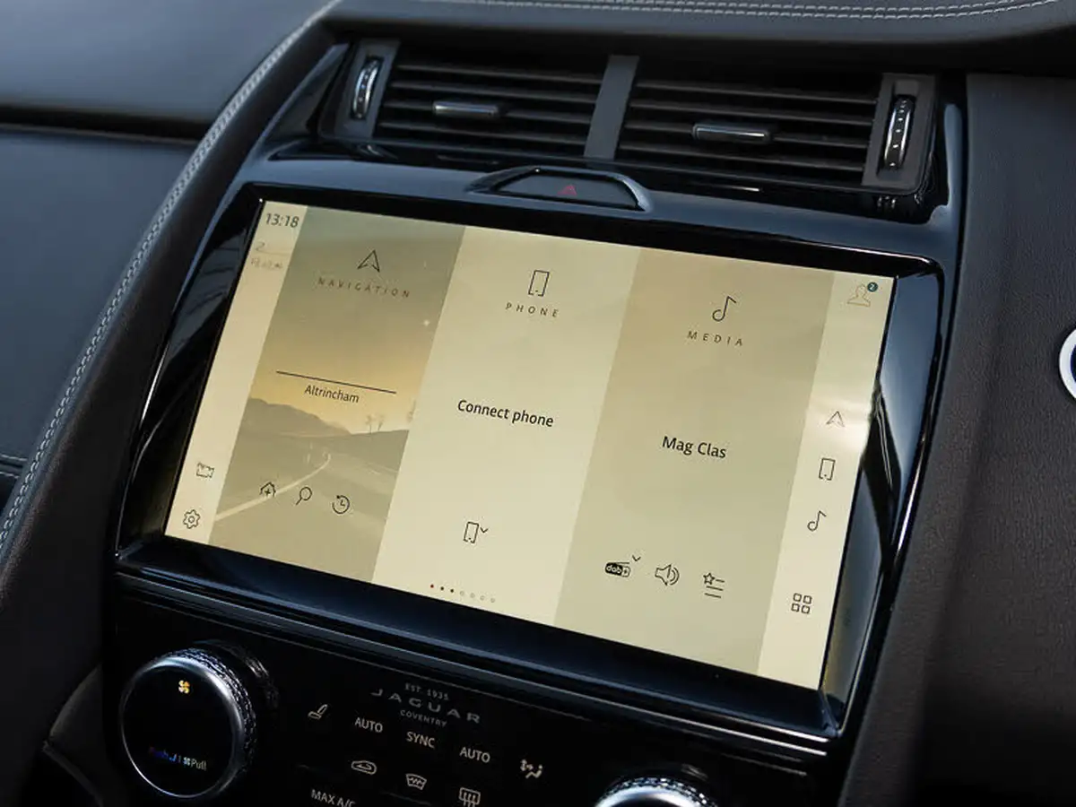 2021-jaguar-e-pace-15-p300e-r-dynamic-se-big-7