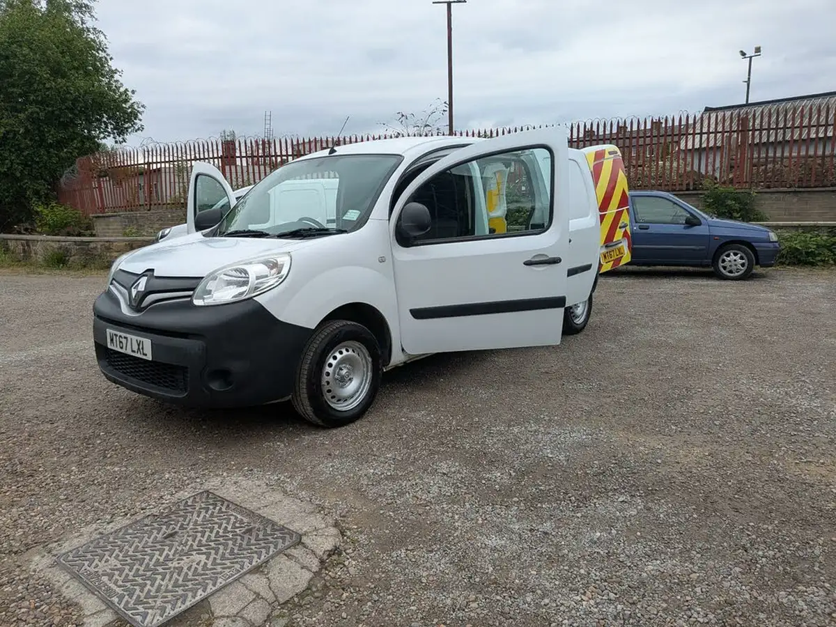 2017-renault-kangoo-maxi-15td-ll21-energy-dci-110-maxi-business-eu6-panel-1461cc-big-2