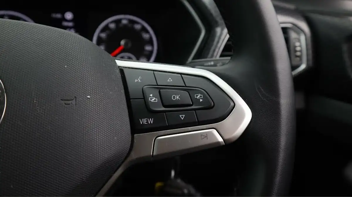 2021-volkswagen-t-cross-big-25