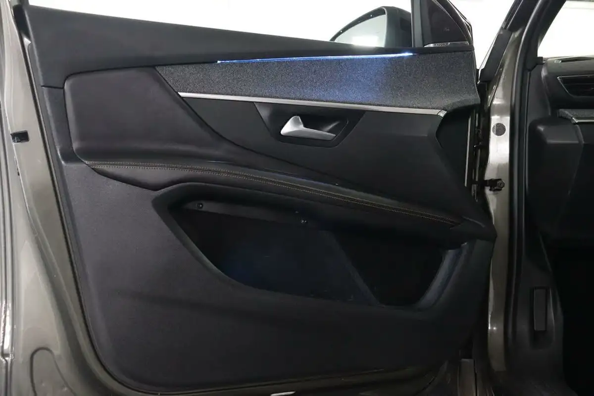 2018-peugeot-3008-suv-12-puretech-gt-line-premium-big-25