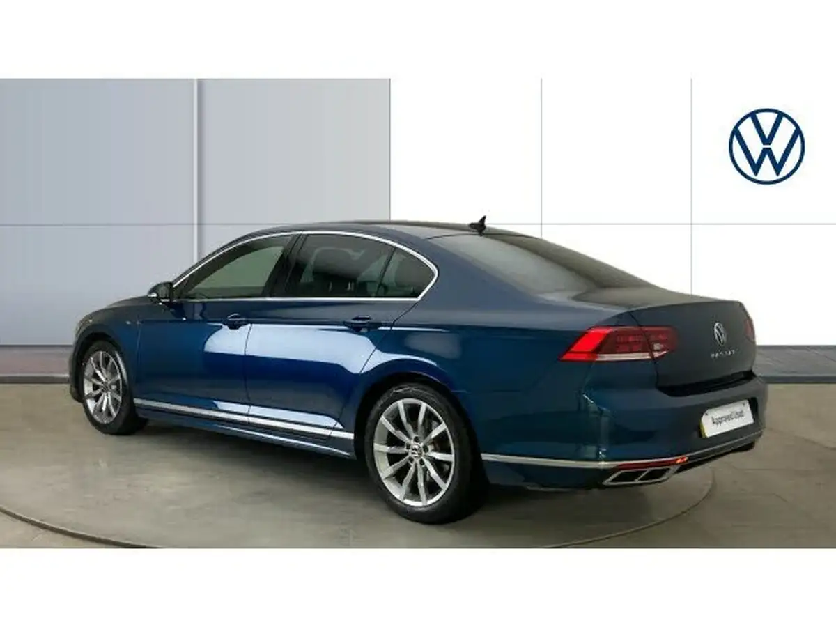 2022-volkswagen-passat-15-tsi-r-line-saloon-4d-big-2