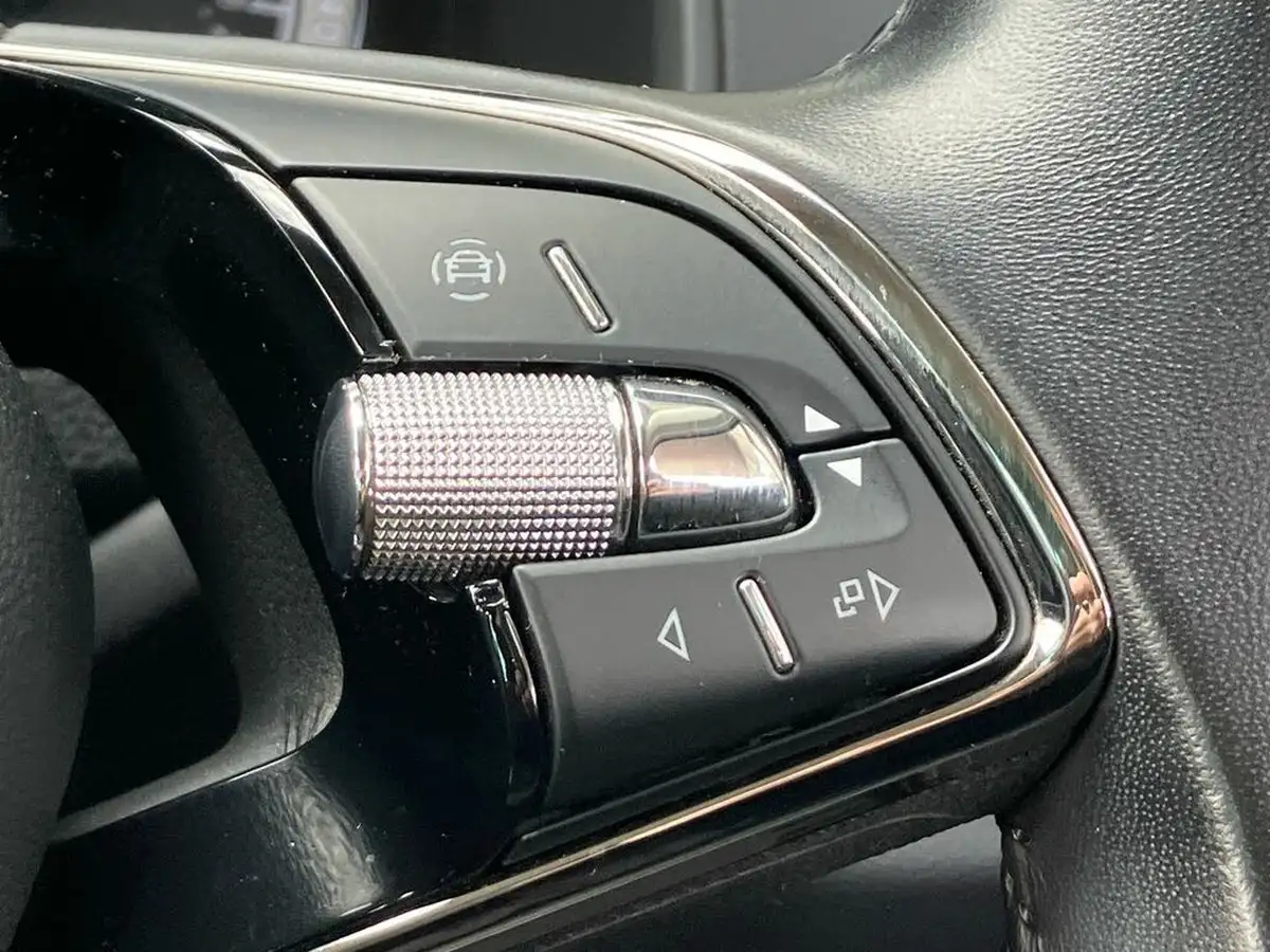 2021-skoda-karoq-15-tsi-se-l-dsg-big-37