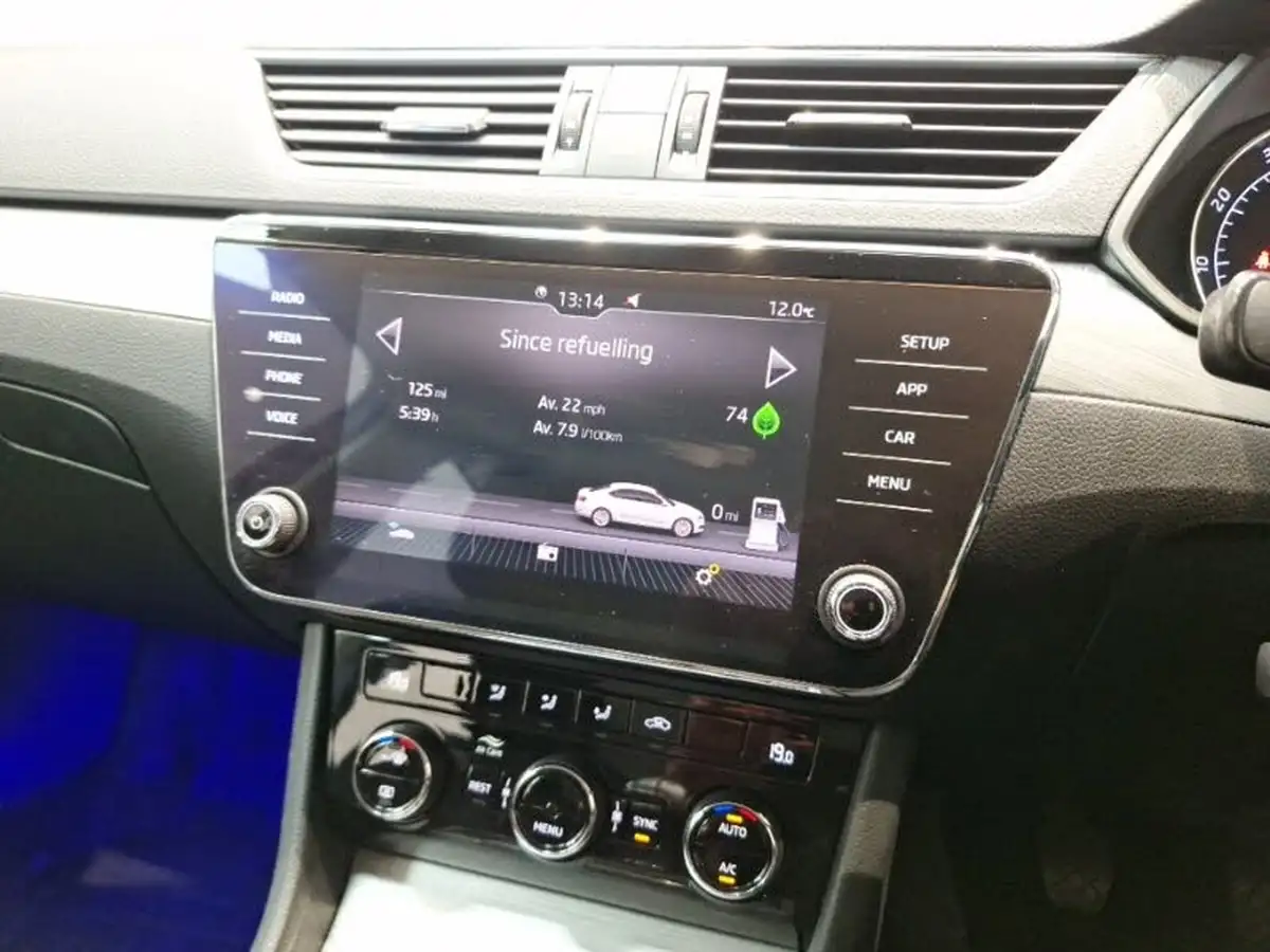 2019-skoda-superb-15-tsi-se-hatchback-big-10