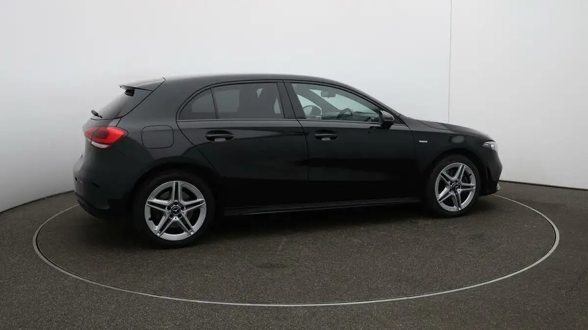 2021-mercedes-benz-a-class-13-a250e-amg-line-edition-hatchback-5d-big-41