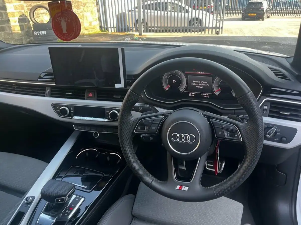 2024-audi-a4-20-35-tfsi-s-line-big-16