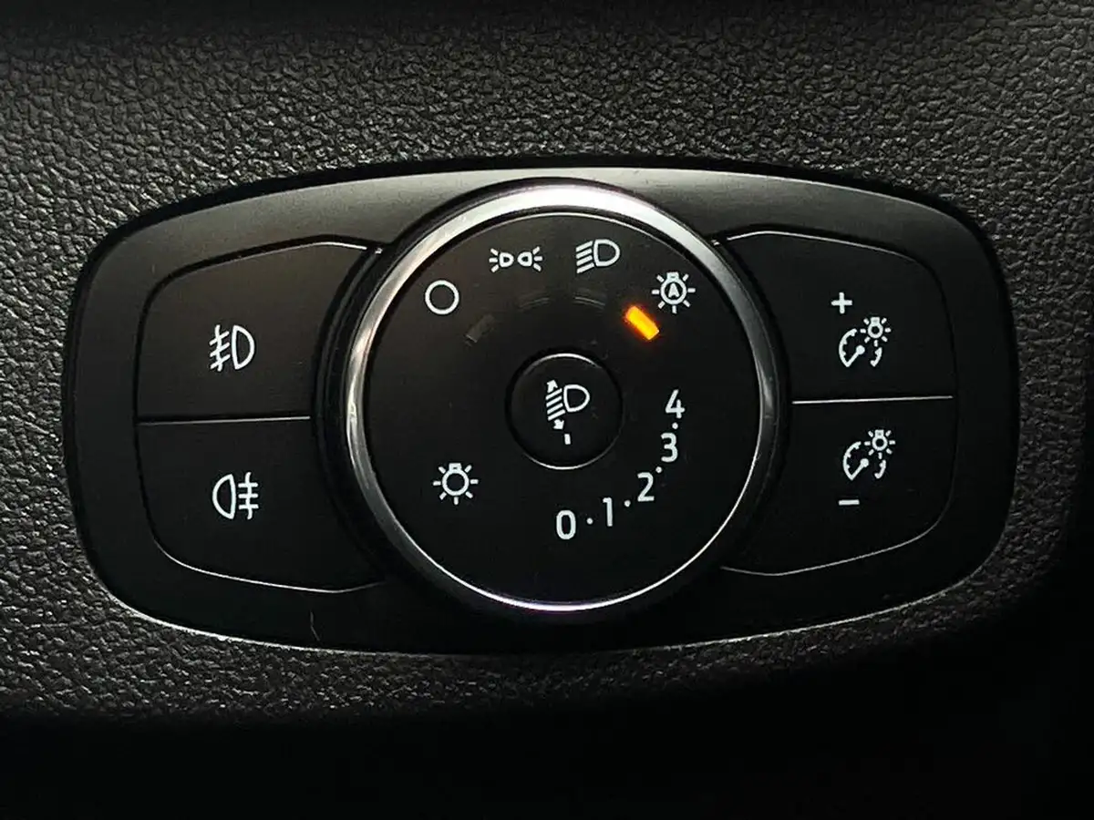 2022-ford-focus-10t-trend-hybrid-mhev-estate-powershift-big-41