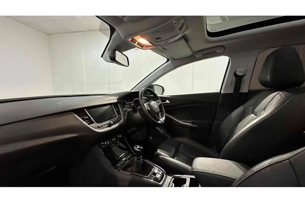 2019-vauxhall-grandland-x-12-elite-nav-ss-big-22