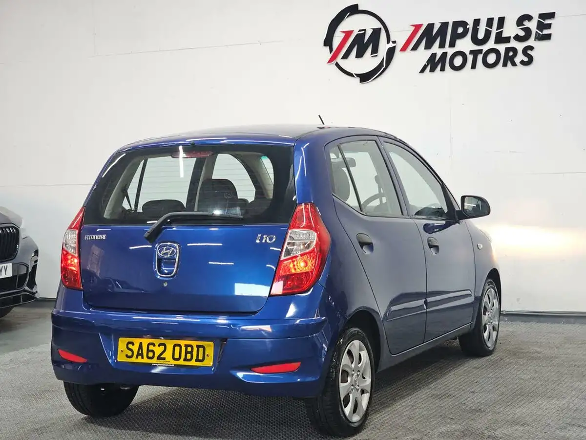 2012-hyundai-i10-12-classic-85bhp-big-9