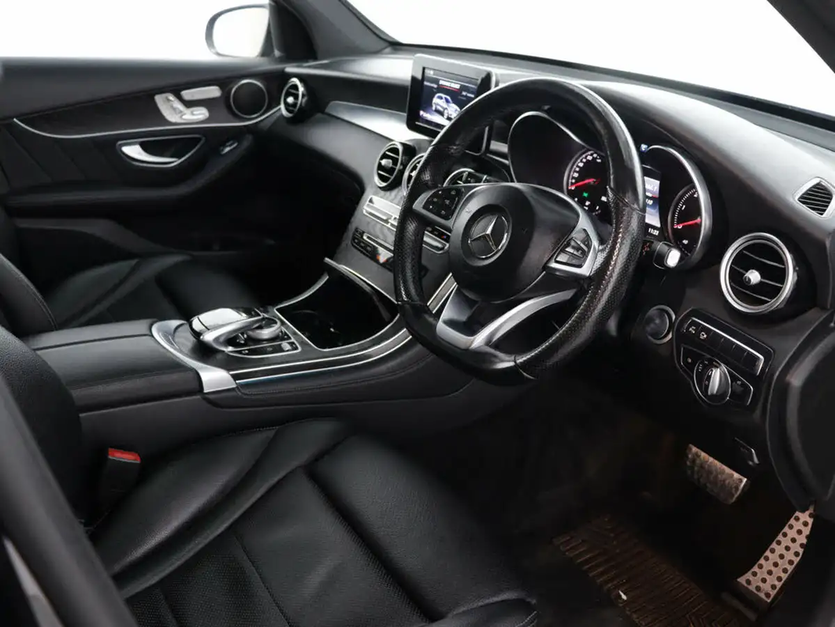 2017-mercedes-benz-glc-class-21d-glc220d-amg-line-premiumss-station-wagon-5d-big-39