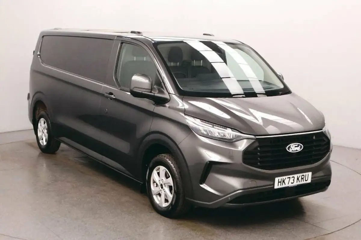 2023-ford-transit-custom-20tdci-320-l2h1-limited-136pseu6e-panel-van-1996cc-auto-big-9