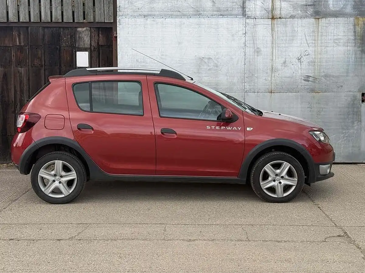 2015-dacia-sandero-stepway-15d-laureate-big-4