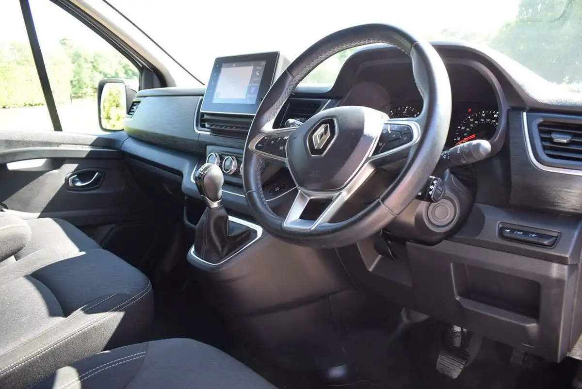 2023-renault-trafic-20dci-ll30-170-sport-crew-edc-auto-big-10