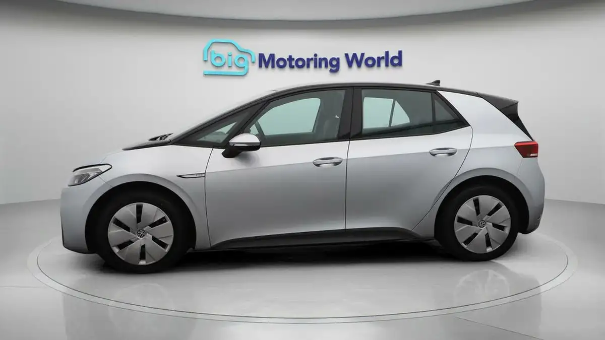 2020-volkswagen-id3-e-life-big-4