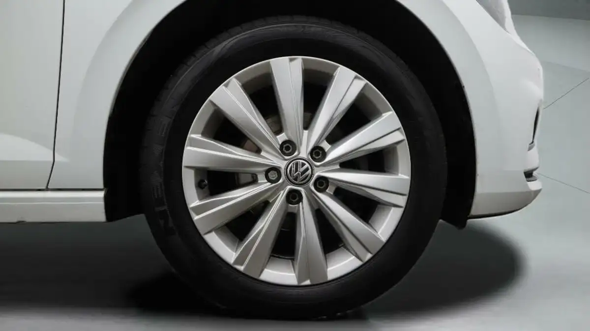 2020-volkswagen-polo-10-tsi-match-big-18