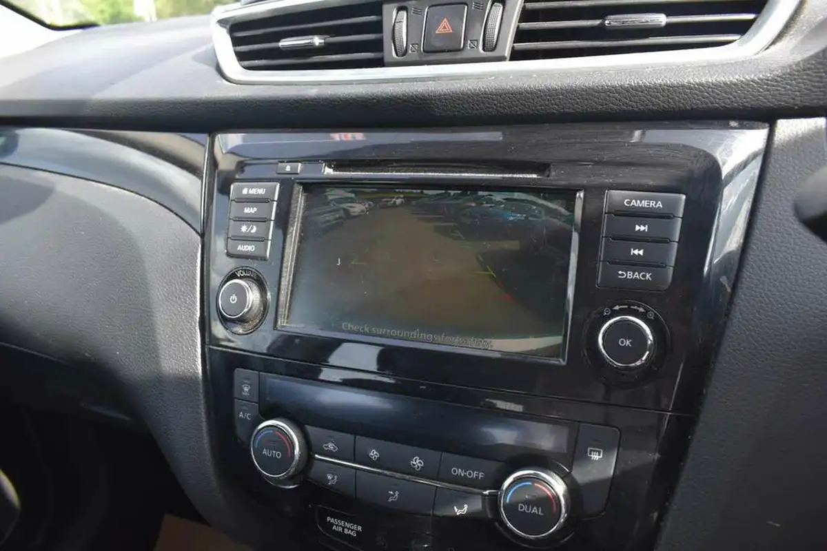 2021-nissan-qashqai-13-dig-t-acenta-premium-140ps-big-8
