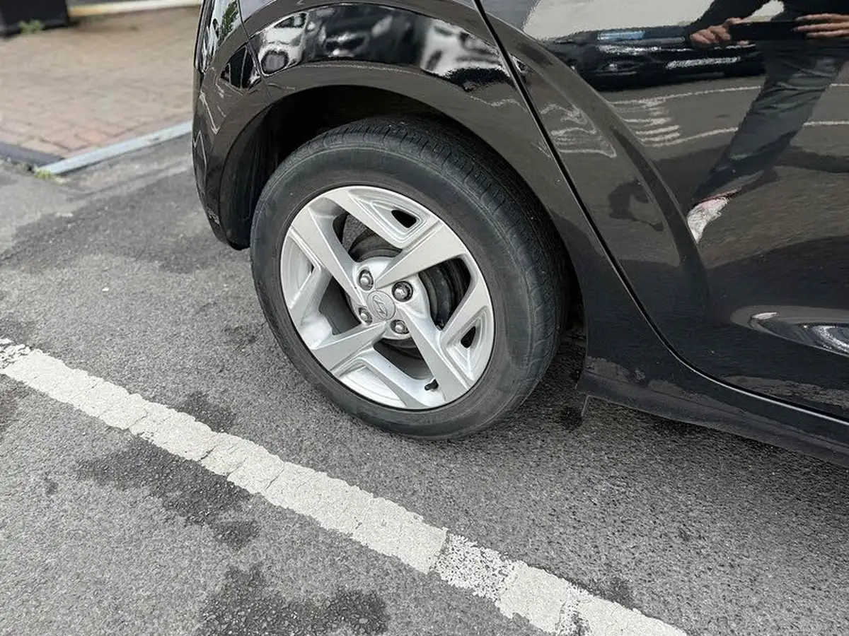 2022-hyundai-i10-10-se-connect-big-8