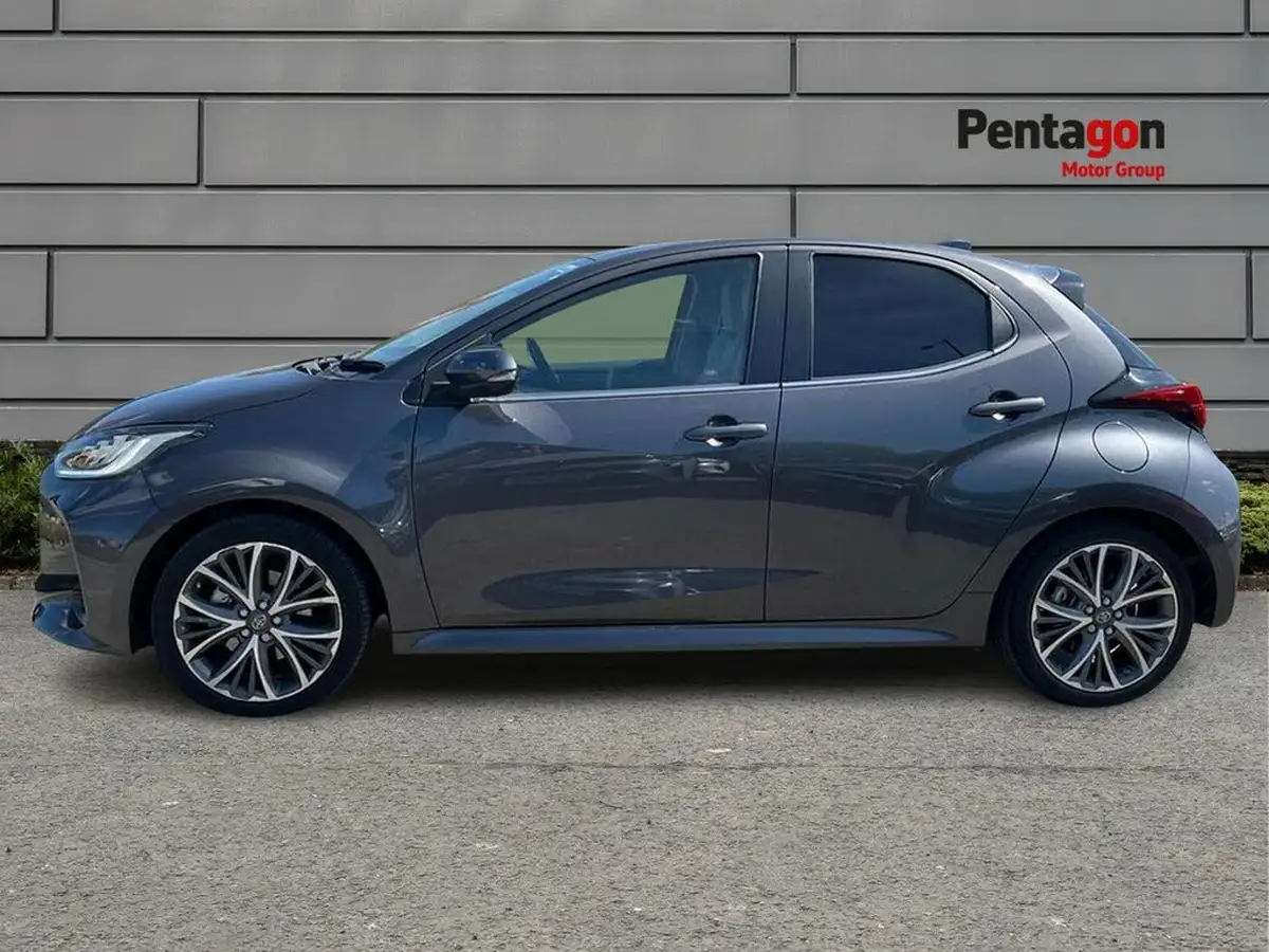2021-toyota-yaris-15-vvt-i-excel-big-14