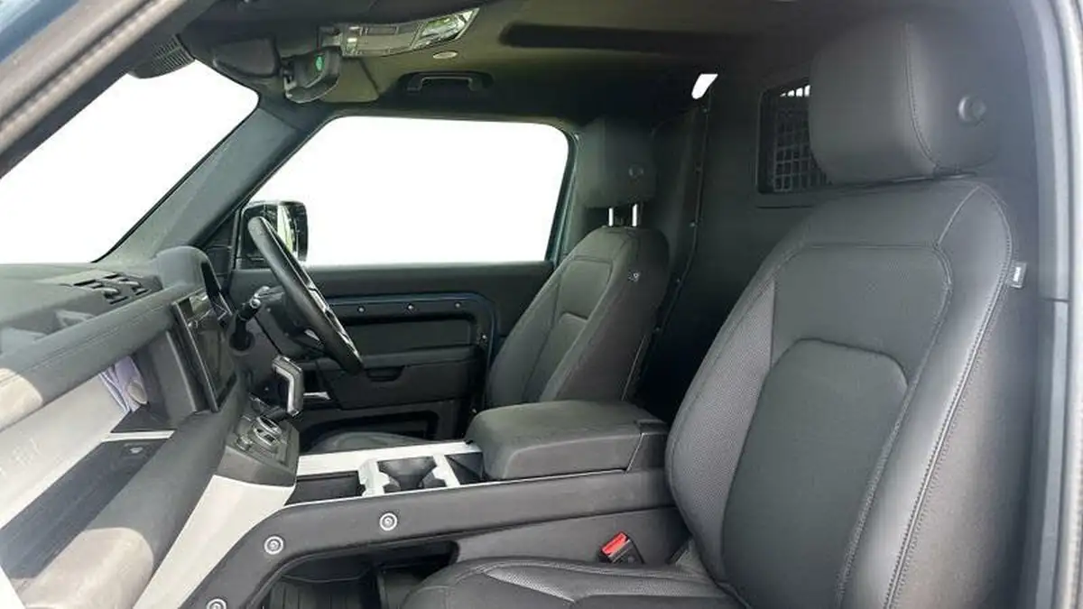 2024-land-rover-90-defender-30-d250-hard-top-s-90-250pseu6e-big-2