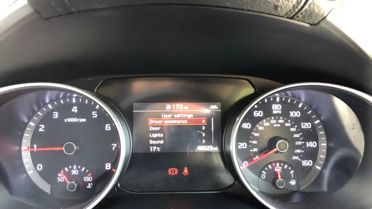 2022-kia-xceed-10-t-gdi-2-big-12