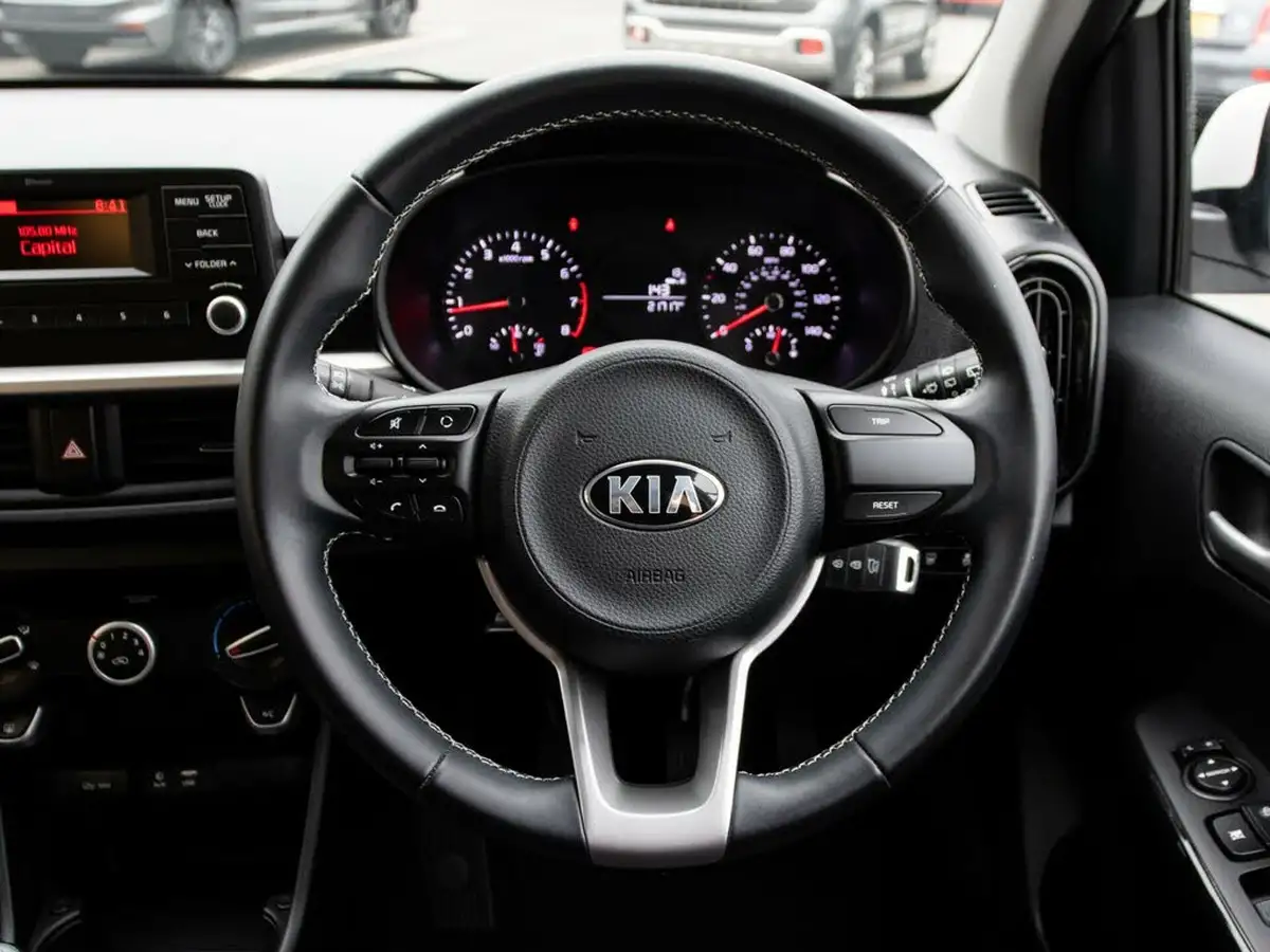 2017-kia-picanto-125-2-big-20