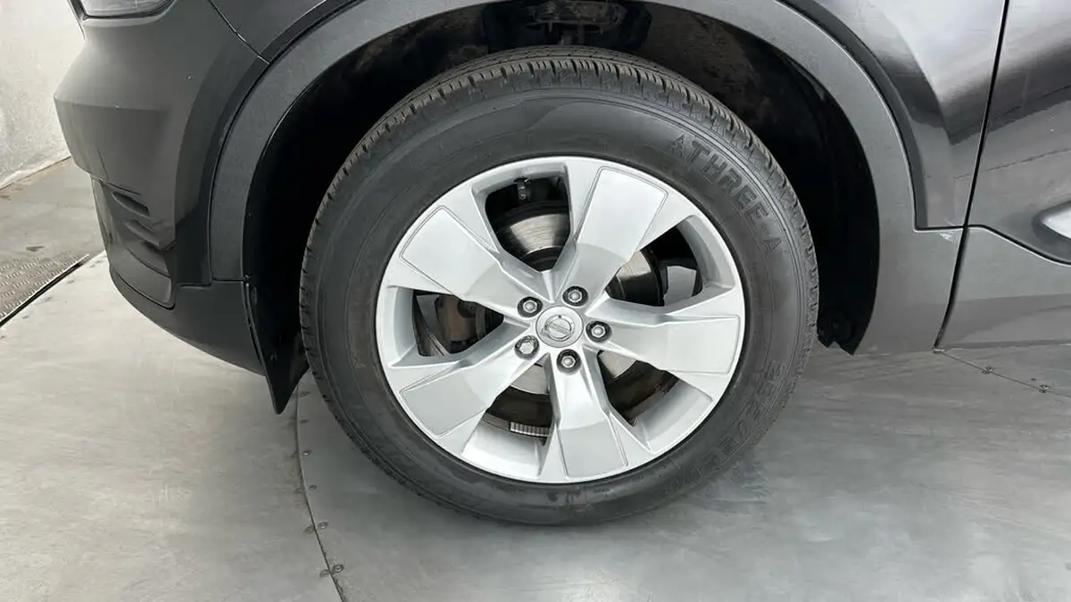 2021-volvo-xc40-15-t3-momentum-161bhp-big-23