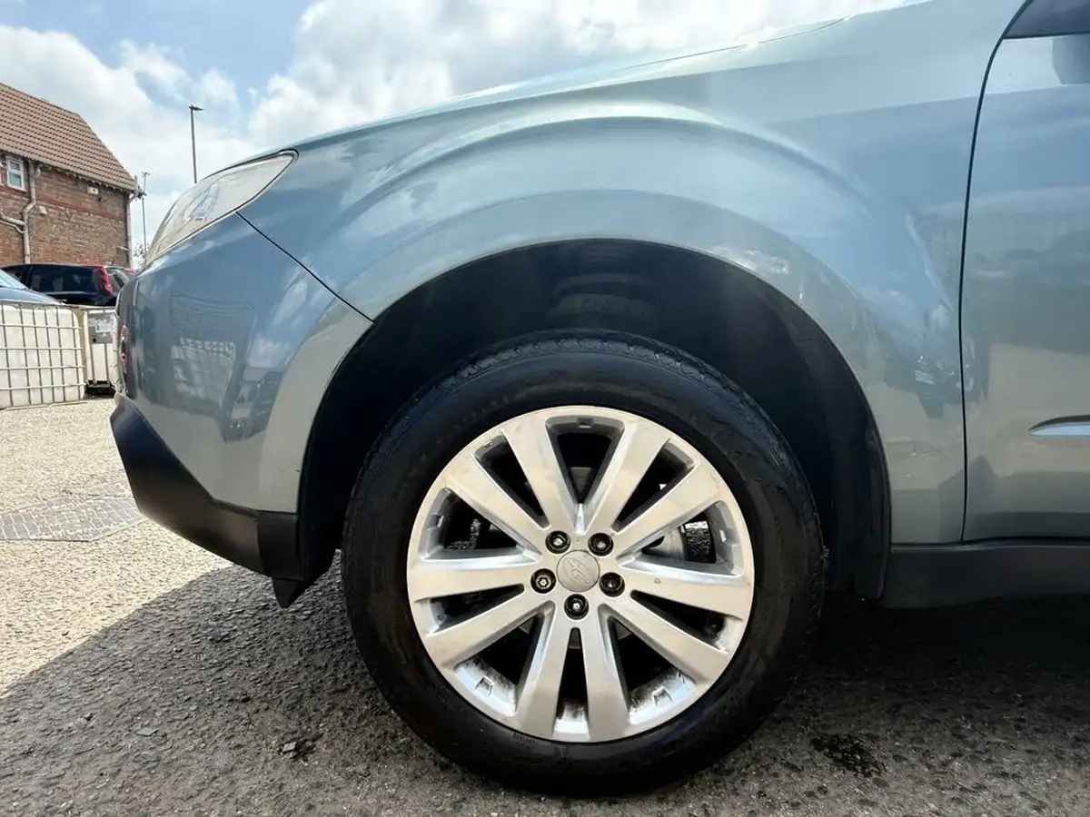 2011-subaru-forester-20-xs-big-20