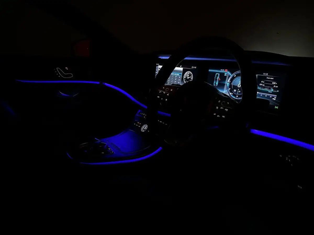 2020-mercedes-benz-e-class-20d-e300d-amg-line-edition-premium-plus-saloon-4d-big-57
