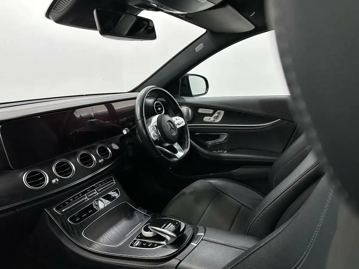 2020-mercedes-benz-e-class-20d-e300d-amg-line-edition-premium-plus-saloon-4d-big-29
