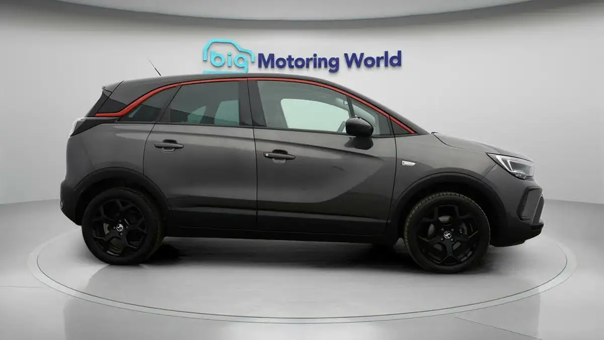 2023-vauxhall-crossland-12-gs-110ps-big-8