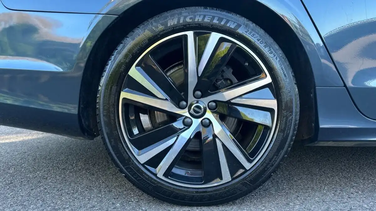 2022-volvo-v90-20td-b4-r-design-big-8