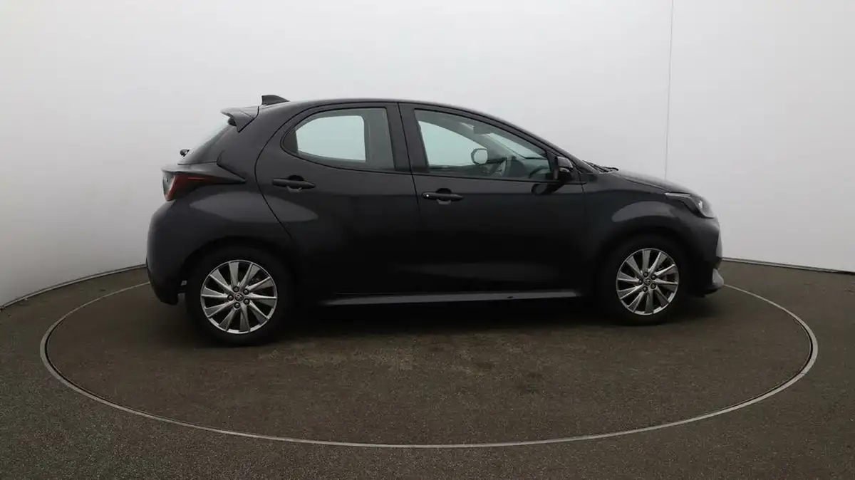2023-toyota-yaris-15-vvt-i-icon-big-49