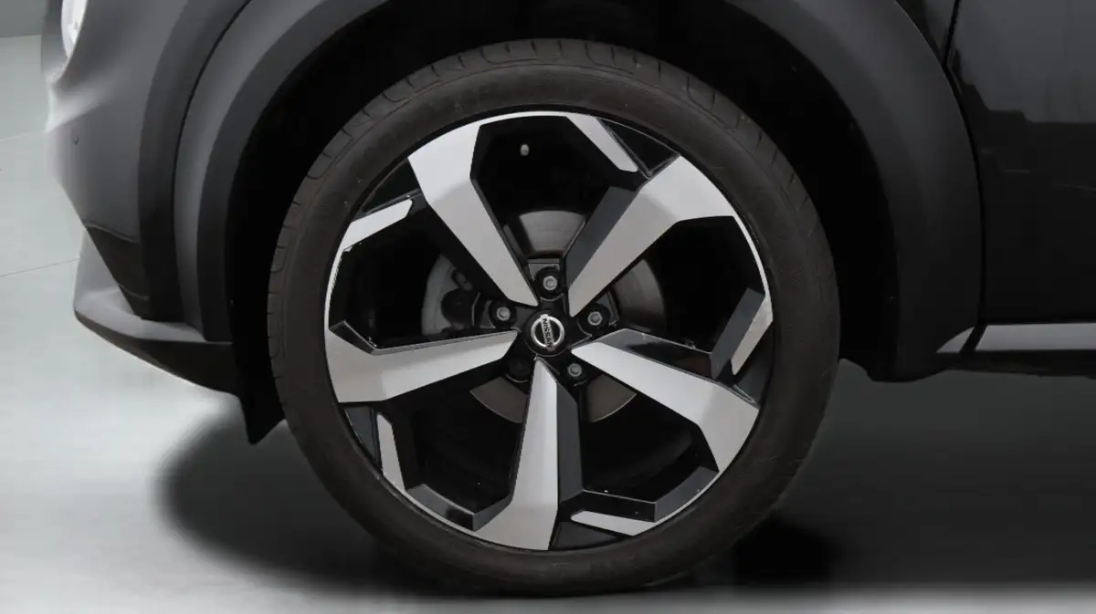 2022-nissan-juke-10-dig-t-tekna-big-18