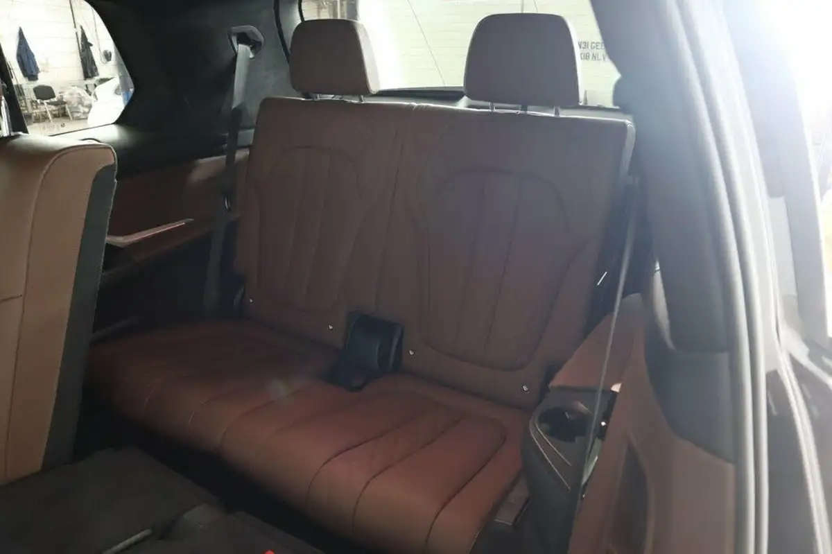 2022-bmw-x7-30td-xdrive-40d-m-sport-big-18