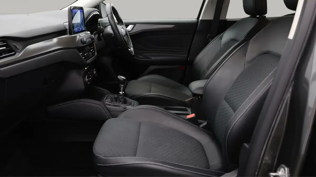 2019-ford-focus-15t-titanium-x-hatchback-big-13