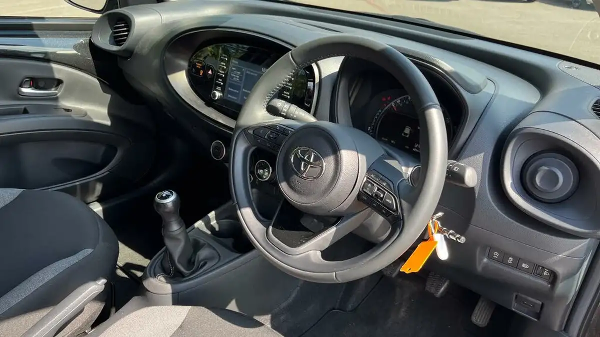 2023-toyota-aygo-x-10-vvt-i-pure-big-20