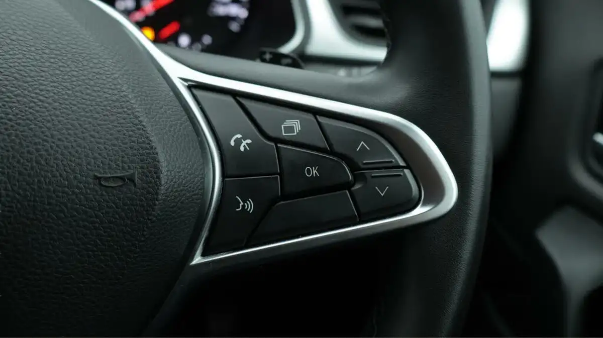 2020-renault-captur-13-tce-iconic-130bhp-edc-auto-big-24